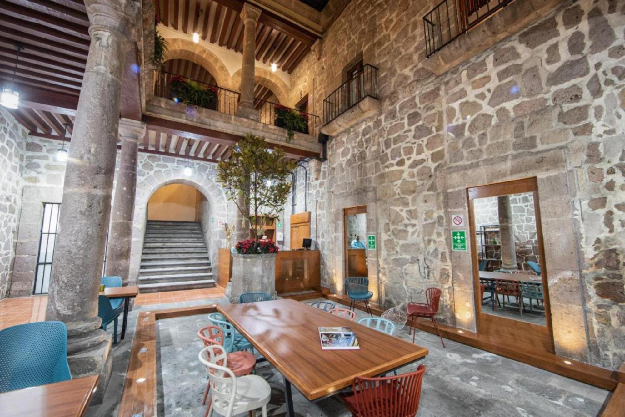 Oyo Hostal Mich Morelia Exterior foto